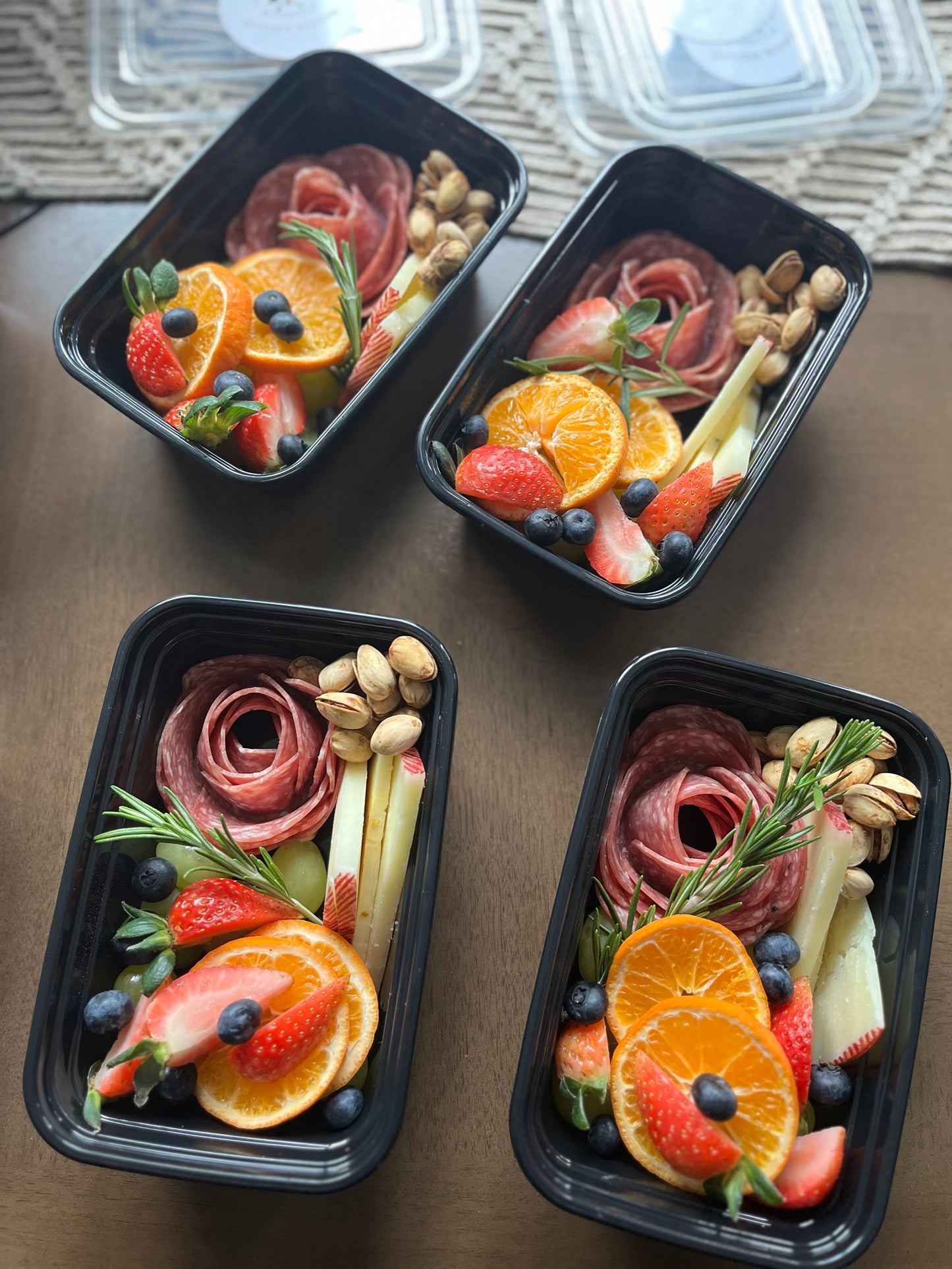 Gourmet Corporate Lunch Boxes – Elevate Your Business Lunches